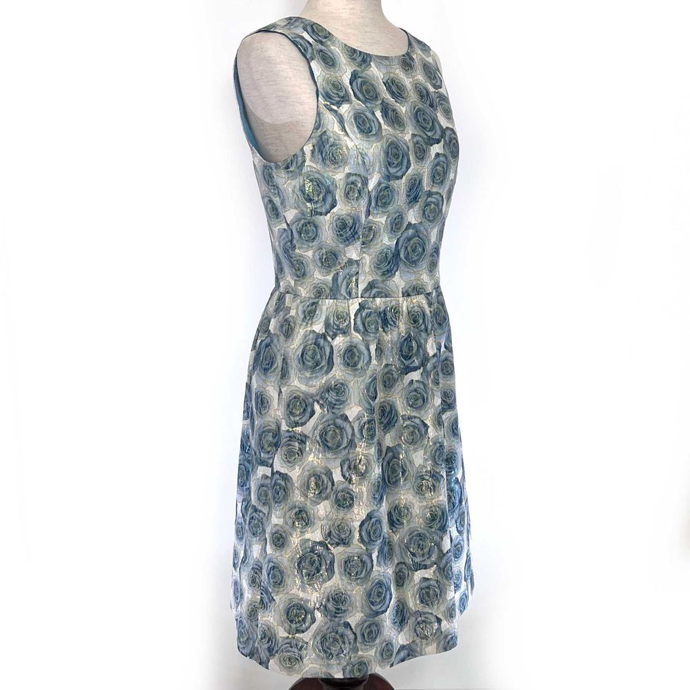 Chic Blue Floral Midi Dress - Picture 3 of 8